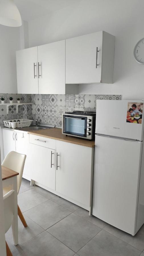 Sea Pleasure Apartment II Переа Экстерьер фото